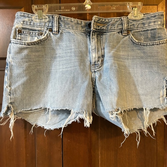 Shorts - Picture 2 of 4